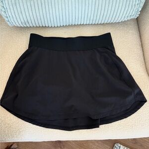 Artizia TNA Tennis Skirt with built in shorts (Black XS)